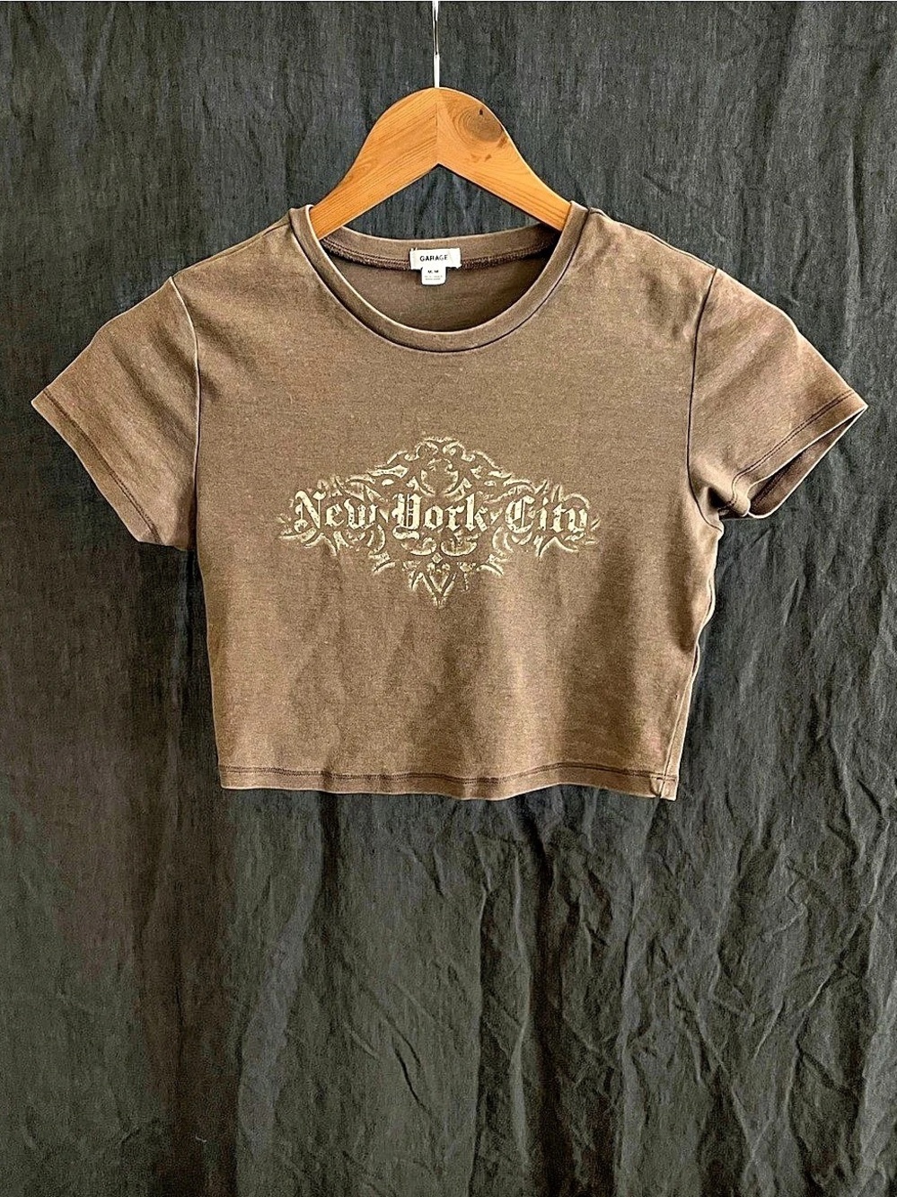 Garage NYC New York Graphic Baby Tee Brown Cropped T-Shirt M - Picture 2 of 9